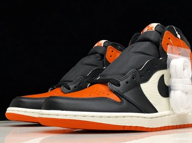 Backboard555088-005 Jordan Retro 1 Air High Shattered OG 0718